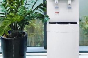 Người dân Hà Nội gặp khó khăn khi mất nước sinh hoạt